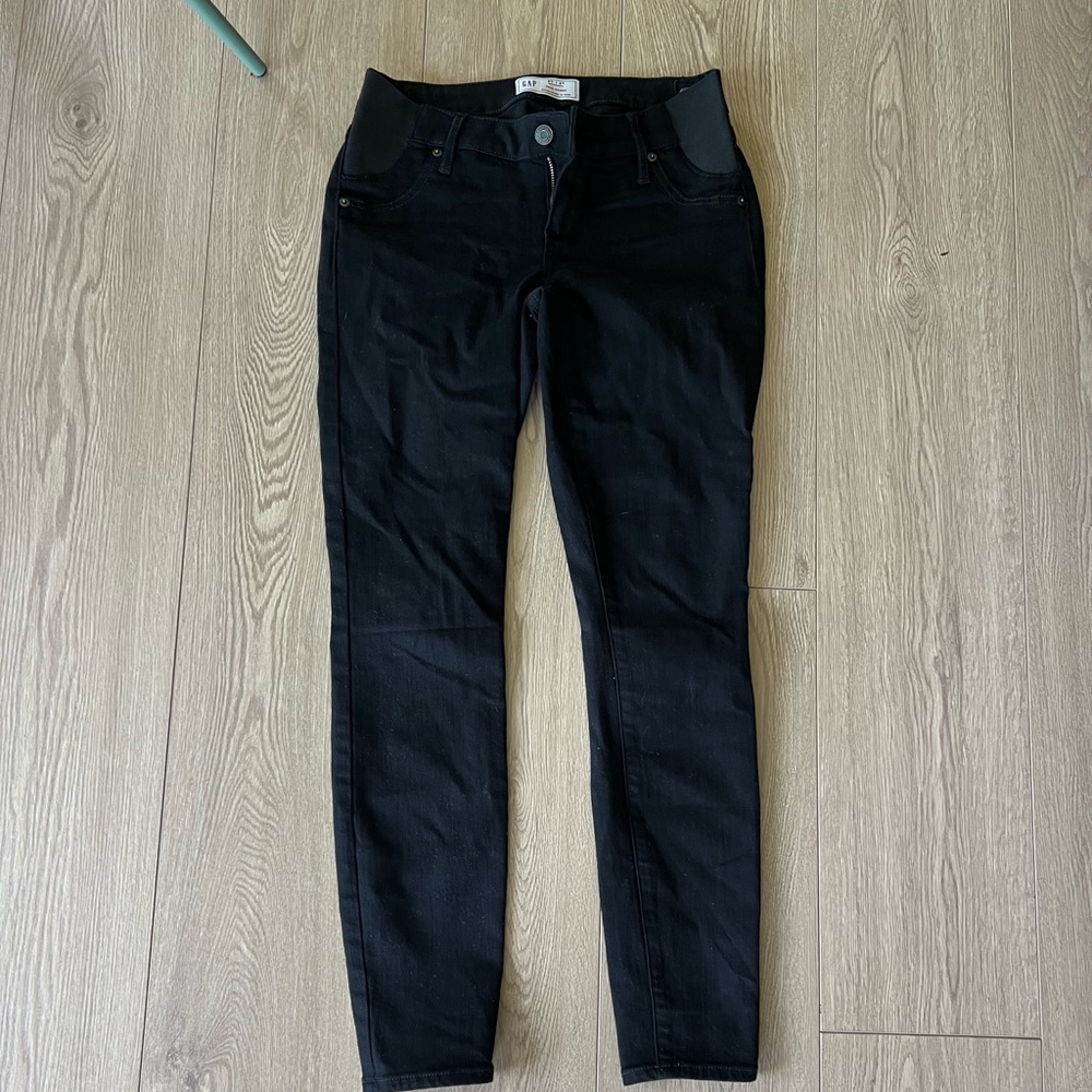 Gap Maternity under belly black jeans - worn only 1-2x size 27